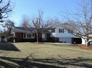 1413 Lyndhurst Dr, High Point, NC 27262