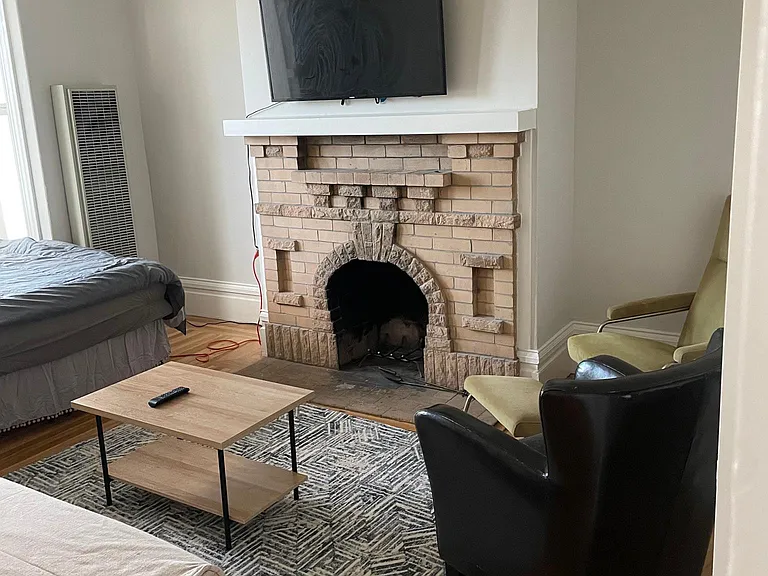 322 Frederick St #2 — Photo 3