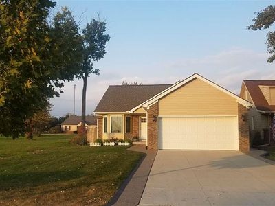 23421 Donaldson St, Clinton Township, MI, 48035