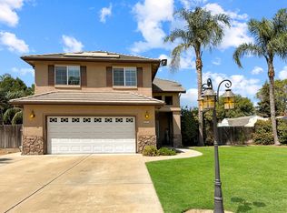 2221 S Conyer Ct, Visalia, CA