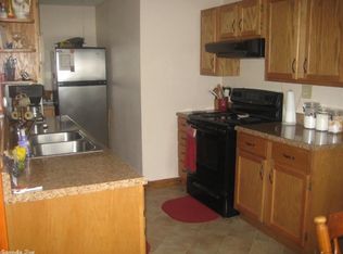 615 Dewey Ave, Mena, AR 71953