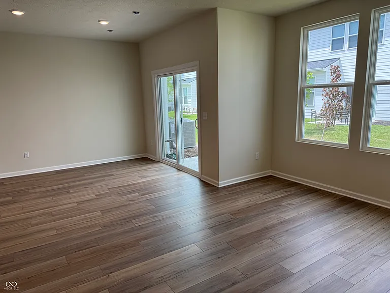 7304 Selah Ln — Photo 4
