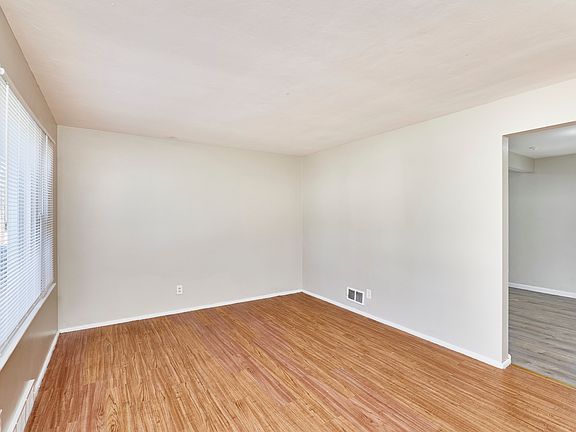 4th image of 6048 Garfield Ave