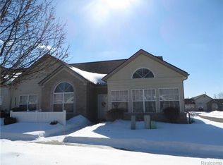 1212 Abbey Ct #40, Westland, MI