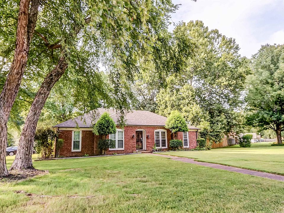 1st image of 8892 Thakeham Pl N