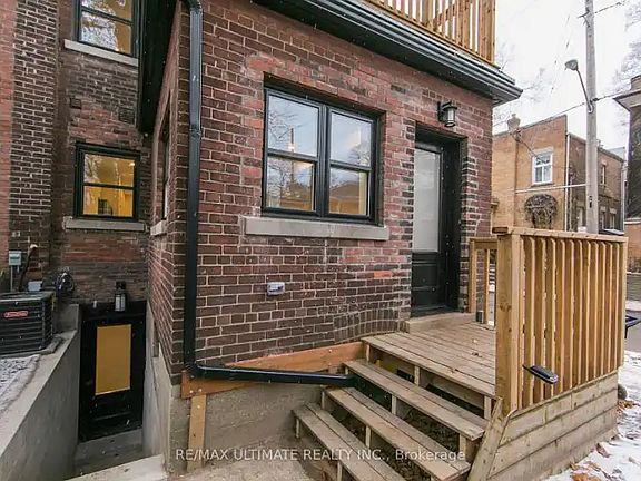 5th image of 19 Fernwood Park Ave #1A