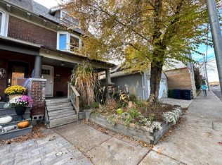 256 Woodbine Ave, Toronto, ON M4L 3P2