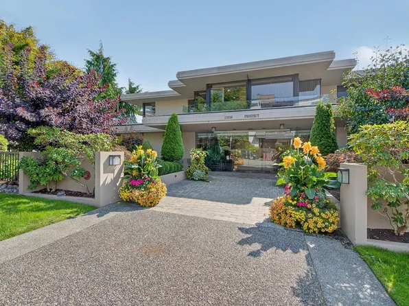 15050 Prospect Ave #402, White Rock, BC V4B 2B4