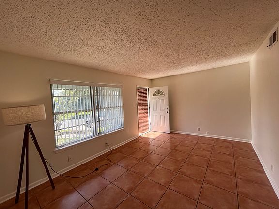 5th image of 4339 Moana Dr