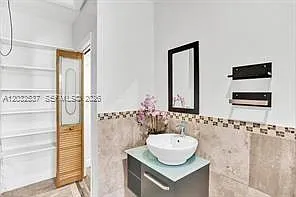 2199 NE 182nd St — Photo 27