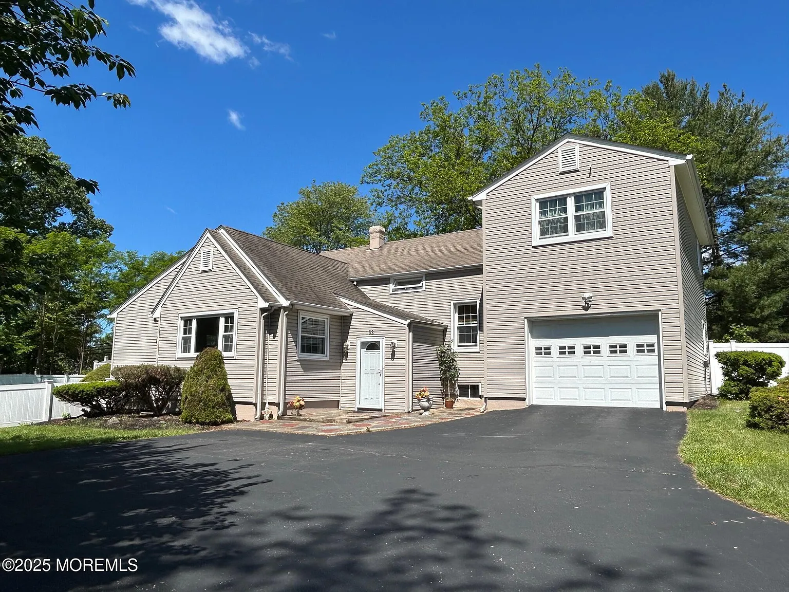 32 Merion Drive photo 1