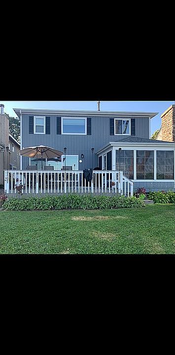 2nd image of 139 Edgewater Dr