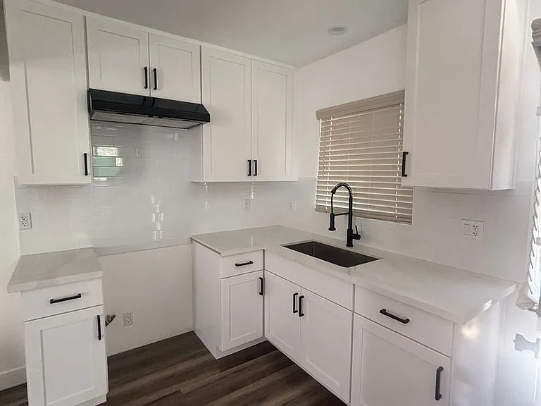 6909 Otis Ave — Photo 1