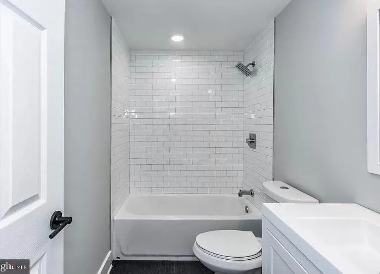 2200 N Bouvier St #2 — Photo 29