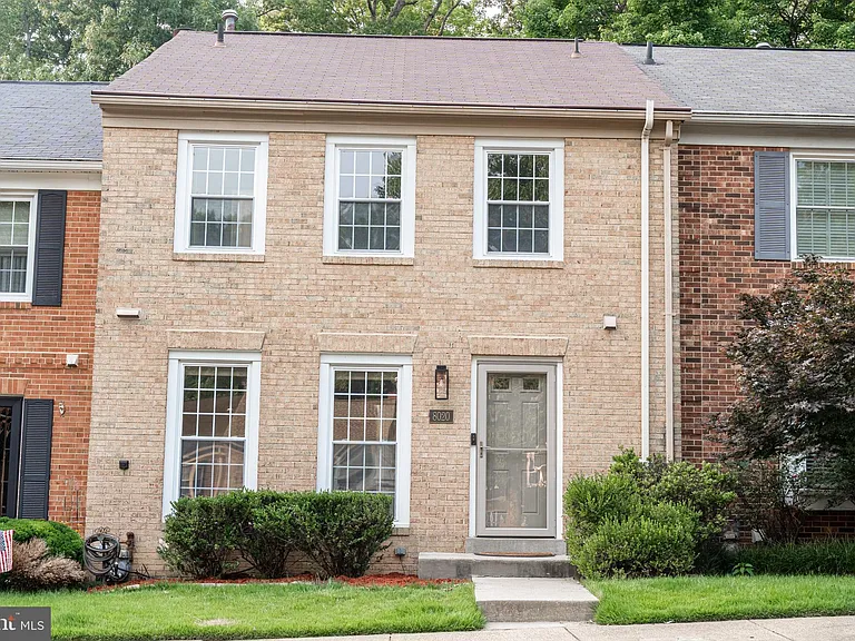 8020 Bethelen Woods Ln — Photo 1