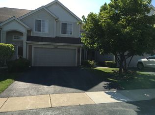 1487 N Waterbury Cir, Palatine, IL 60074