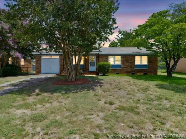 1705 Grandview Dr, Fayetteville, NC 28314