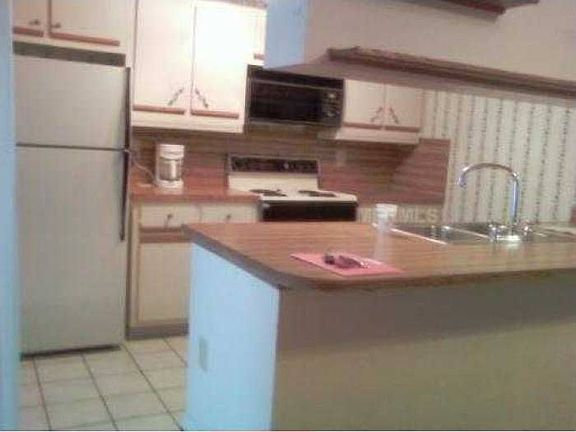 4th image of 2902 Pecan Ave