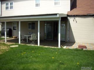 1st image of 4 Hoover Ln