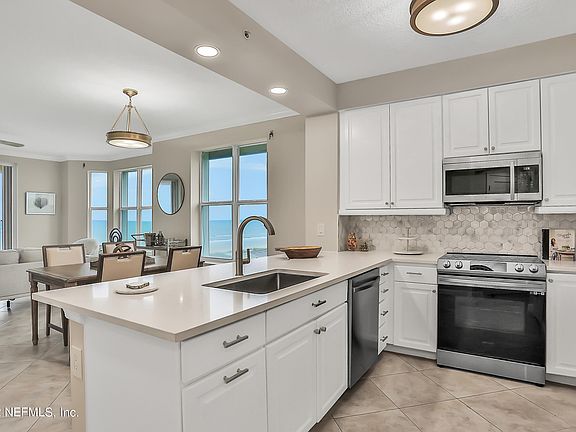 5th image of 1126 1ST Street N #705