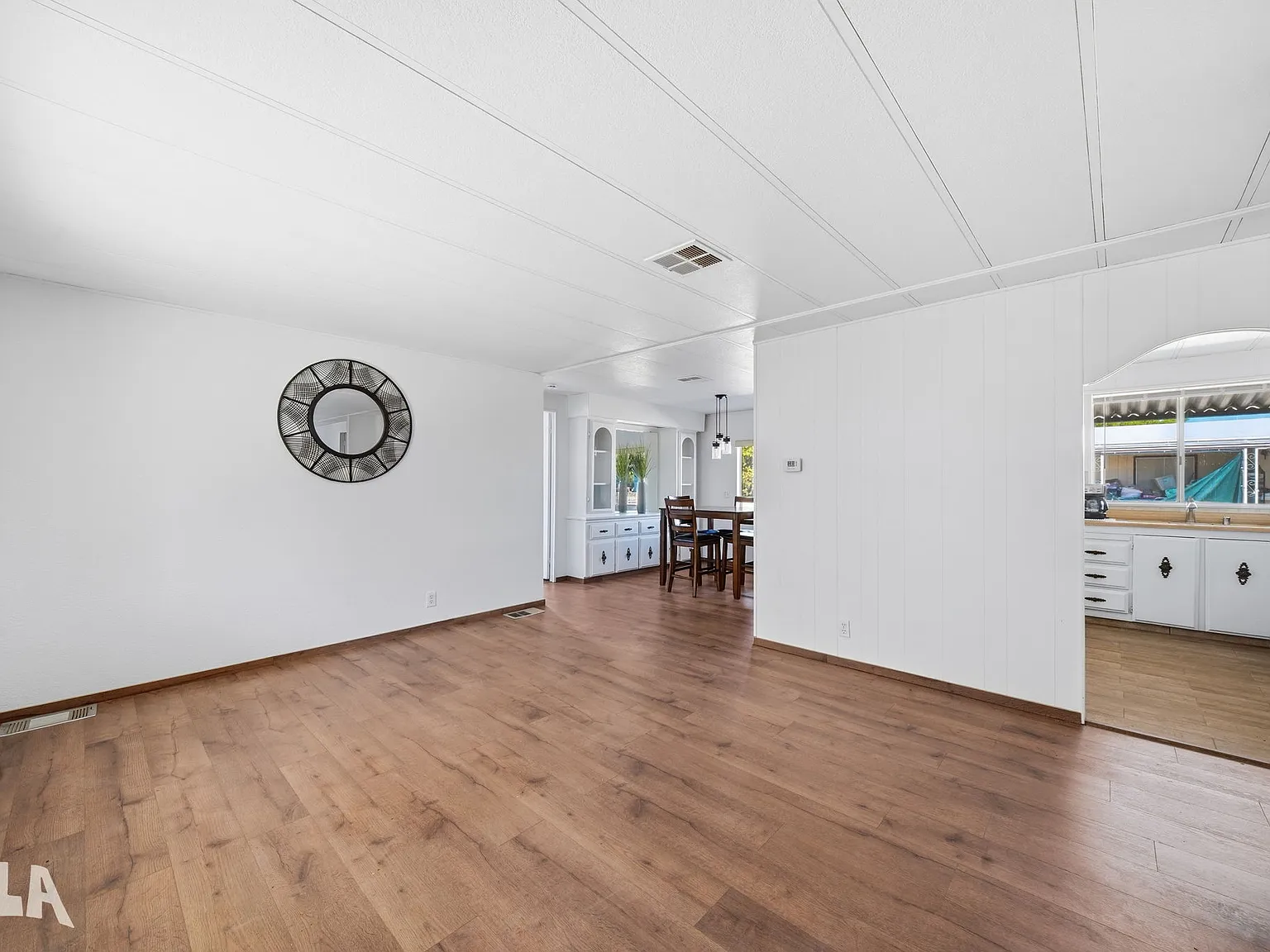 10584 E Amber Dr — Photo 3