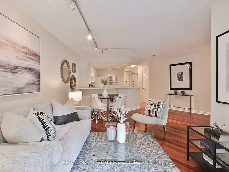 77 Maitland Pl #326 — Photo 10