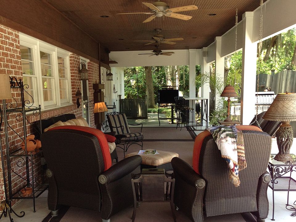 1st image of 121 Stewart St