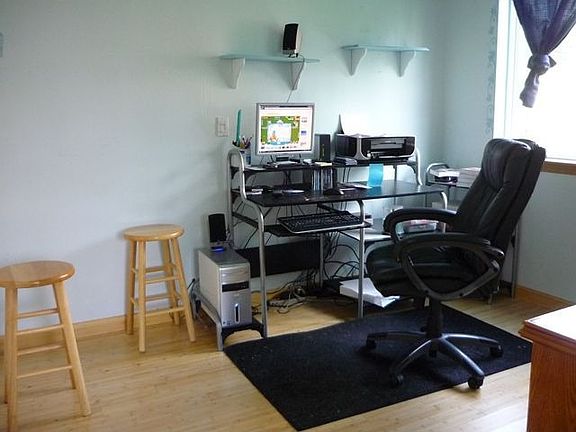 Den/Formal Dining Room