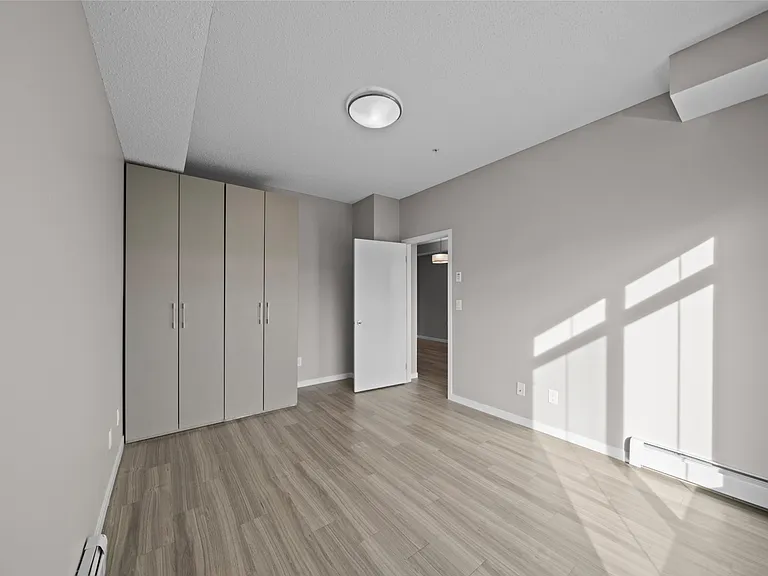 104 Mackenzie Way SW — Photo 18