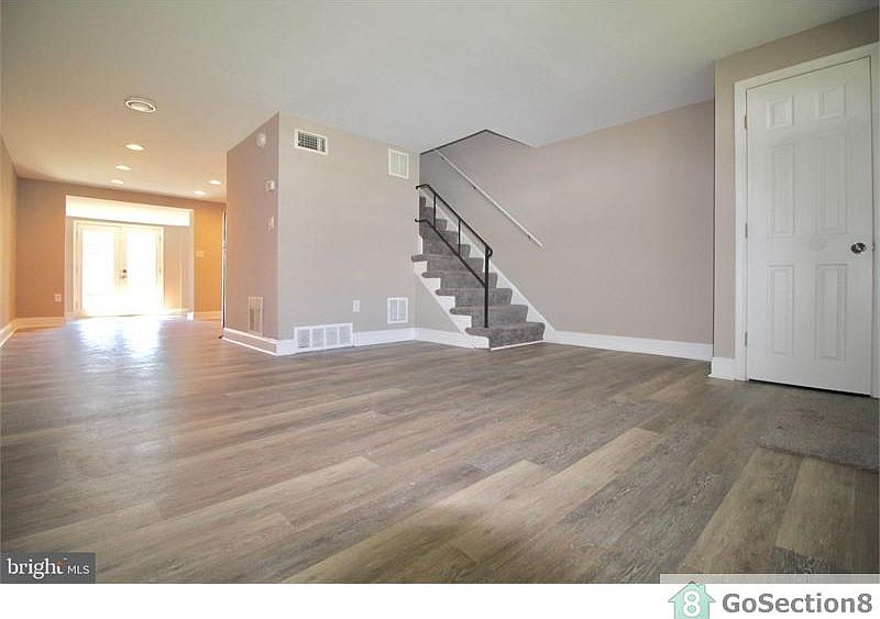 2nd image of 2024 Larkhall Rd