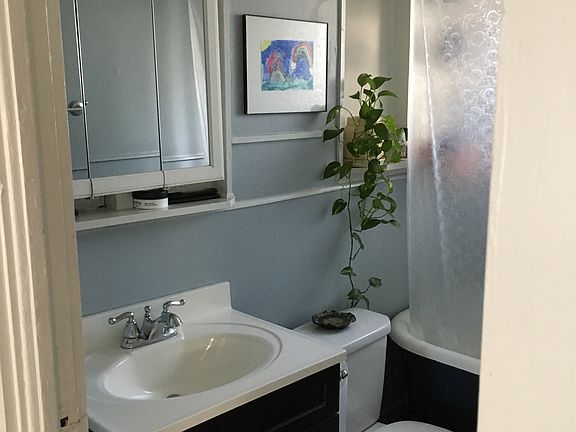 3rd image of 25 Brown St #C