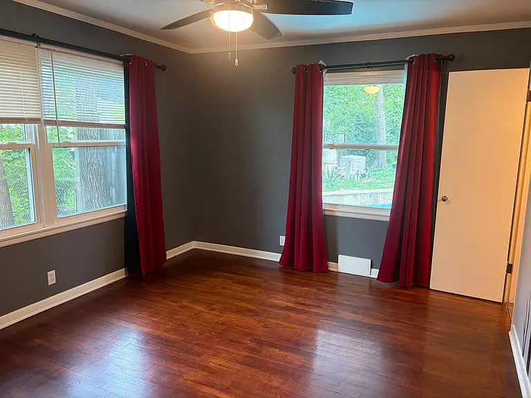 1744 Lake Shore Dr — Photo 6