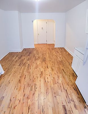 4th image of 721 Walton Ave APT E3x
