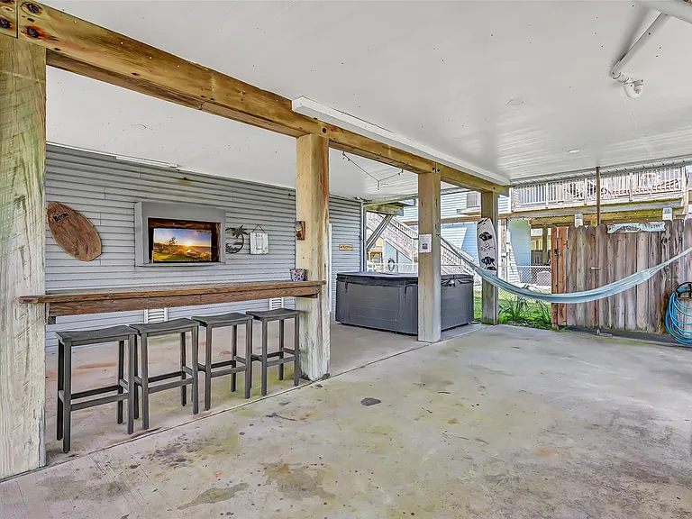21600 Zachary Dr — Photo 32