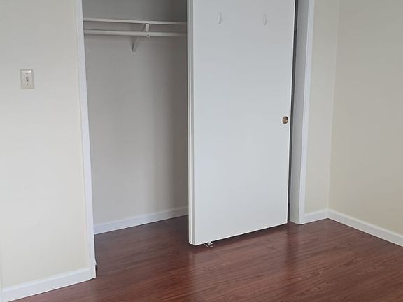 4th image of 1670 Union Ave #L