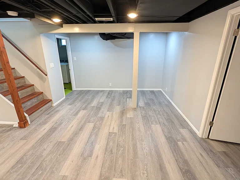 9035 Bessemer Ave — Photo 10