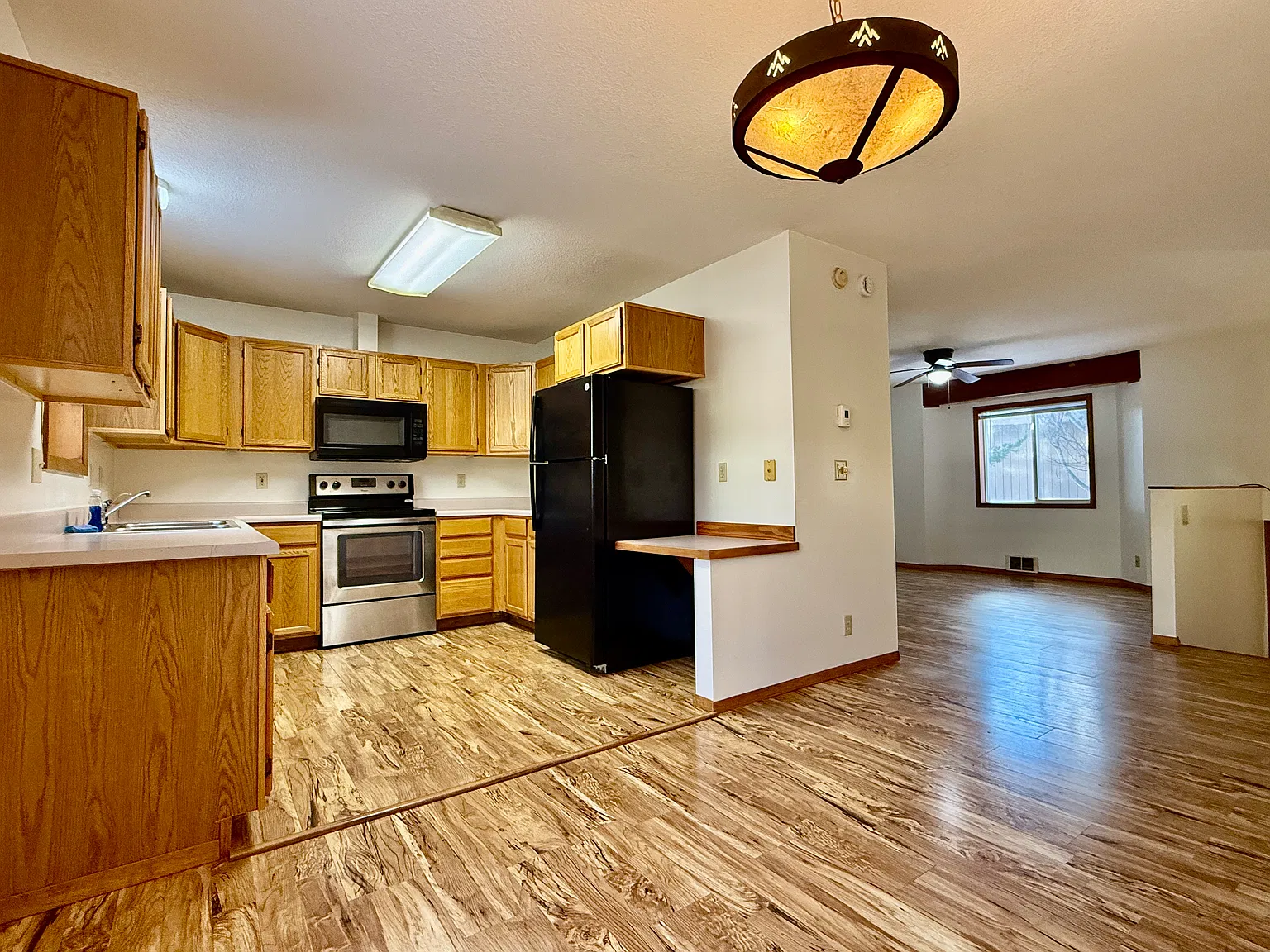 2 bed, 1.5 bath, 1050 sqft, $1,850 — Photo 1