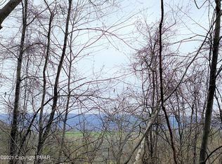 3611 Rip Ct, Slatington, PA 18080