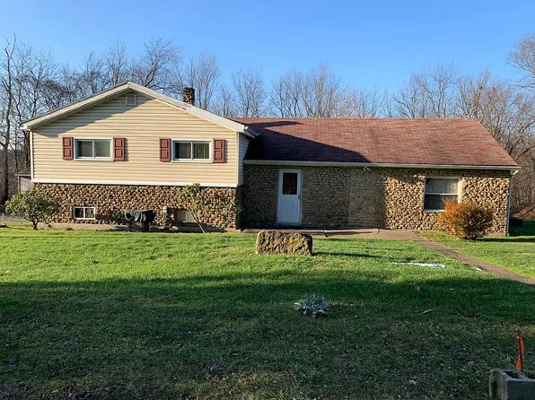 230 Soisson Ln, Beaver, PA 15009