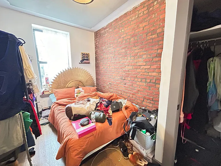 1649 Summerfield St #3E — Photo 4
