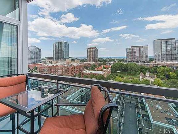 2nd image of 1819 S Michigan Ave Unit 1108