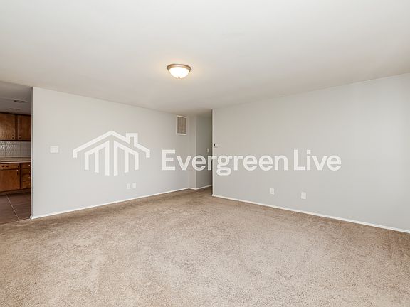 3rd image of 211 Silverstone Dr