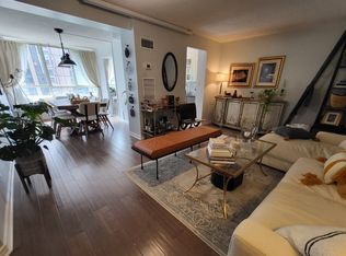 633 Bay St UNIT 1013, Toronto, ON M5G 2G4