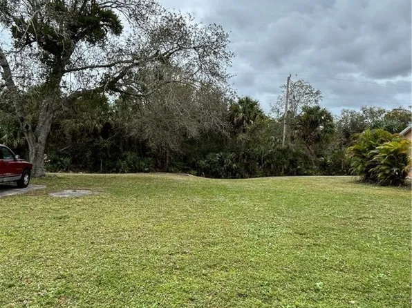 4676 47th Ct, Vero Beach, FL 32967