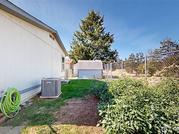 2nd image of 1370 Samuel Drive