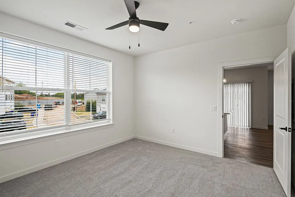 Emerson Flats — Photo 4