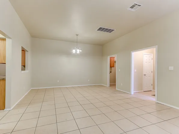 2427 W Oklahoma Ave, Guthrie, OK 73044