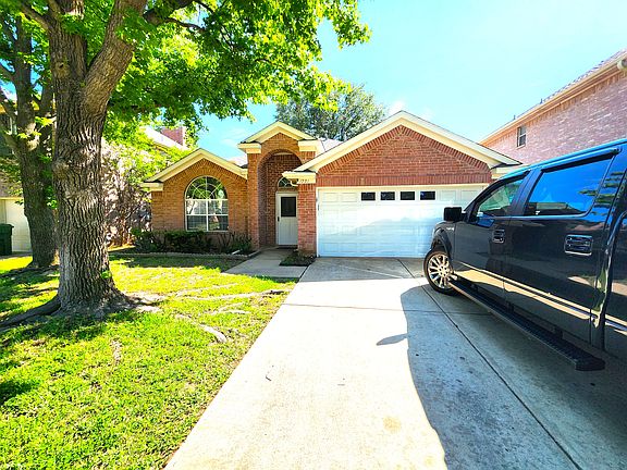 3rd image of 1721 Ingleside Dr