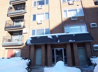 659 S River Rd APT 3A, Des Plaines, IL 60016