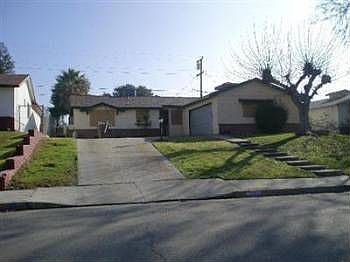 2nd image of 2909 Arnold St